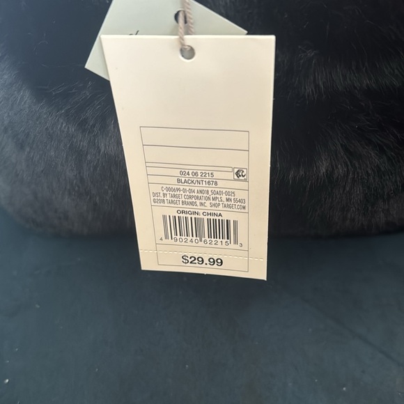 Adorable faux fur bag with crossbody strap and gold Handels! - Picture 2 of 3